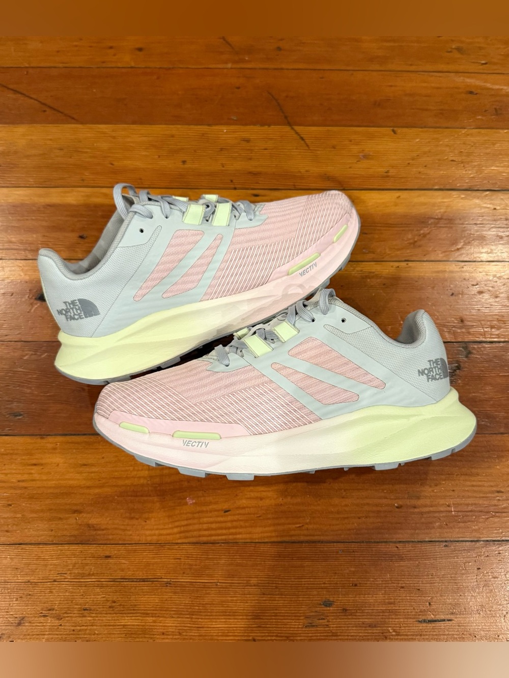 North Face Women's VECTIV Running Shoes size 7.5